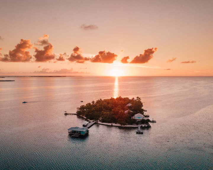 RatePunk overwater bungalows Caribbean Belize