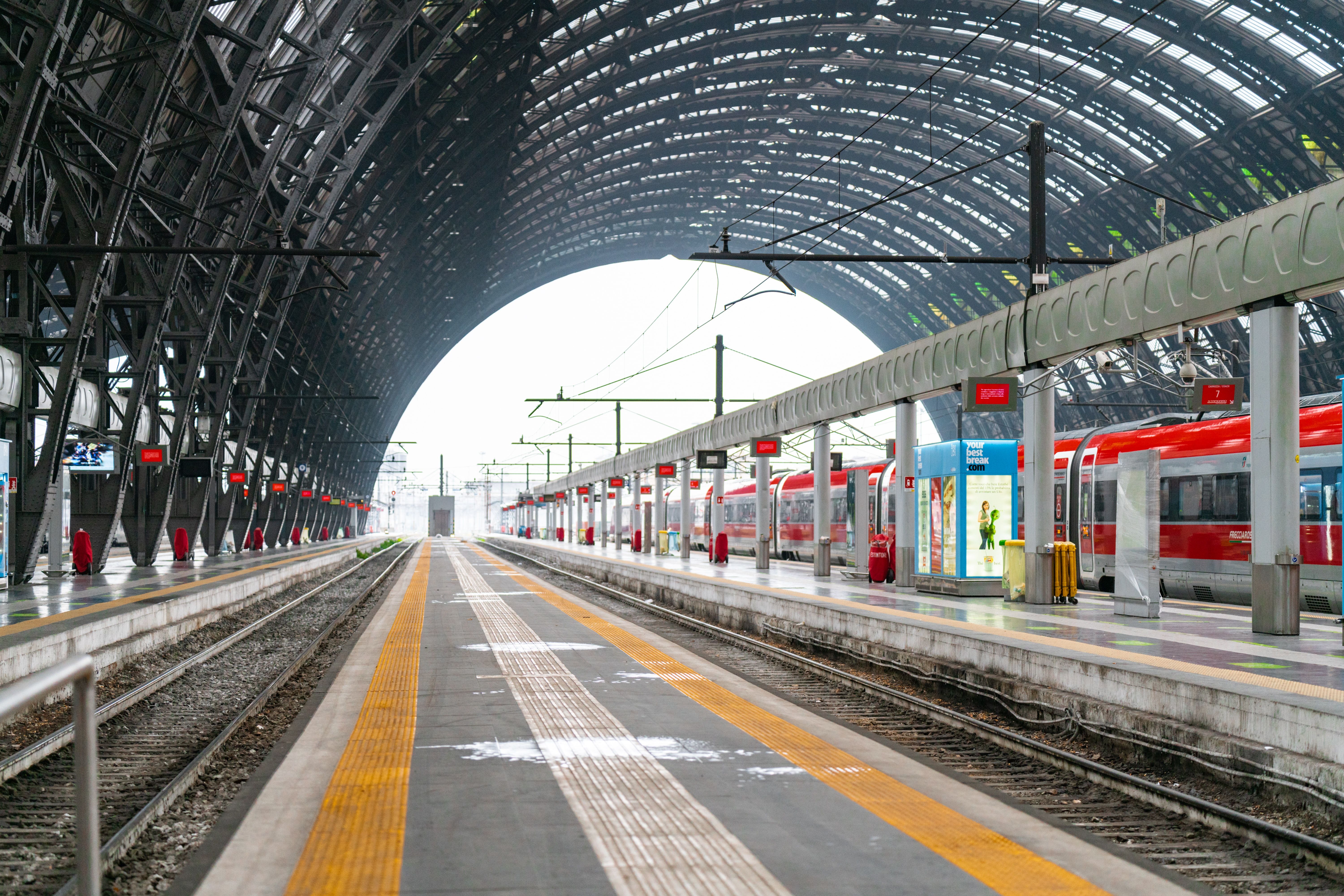 Milan Train Station RatePunk