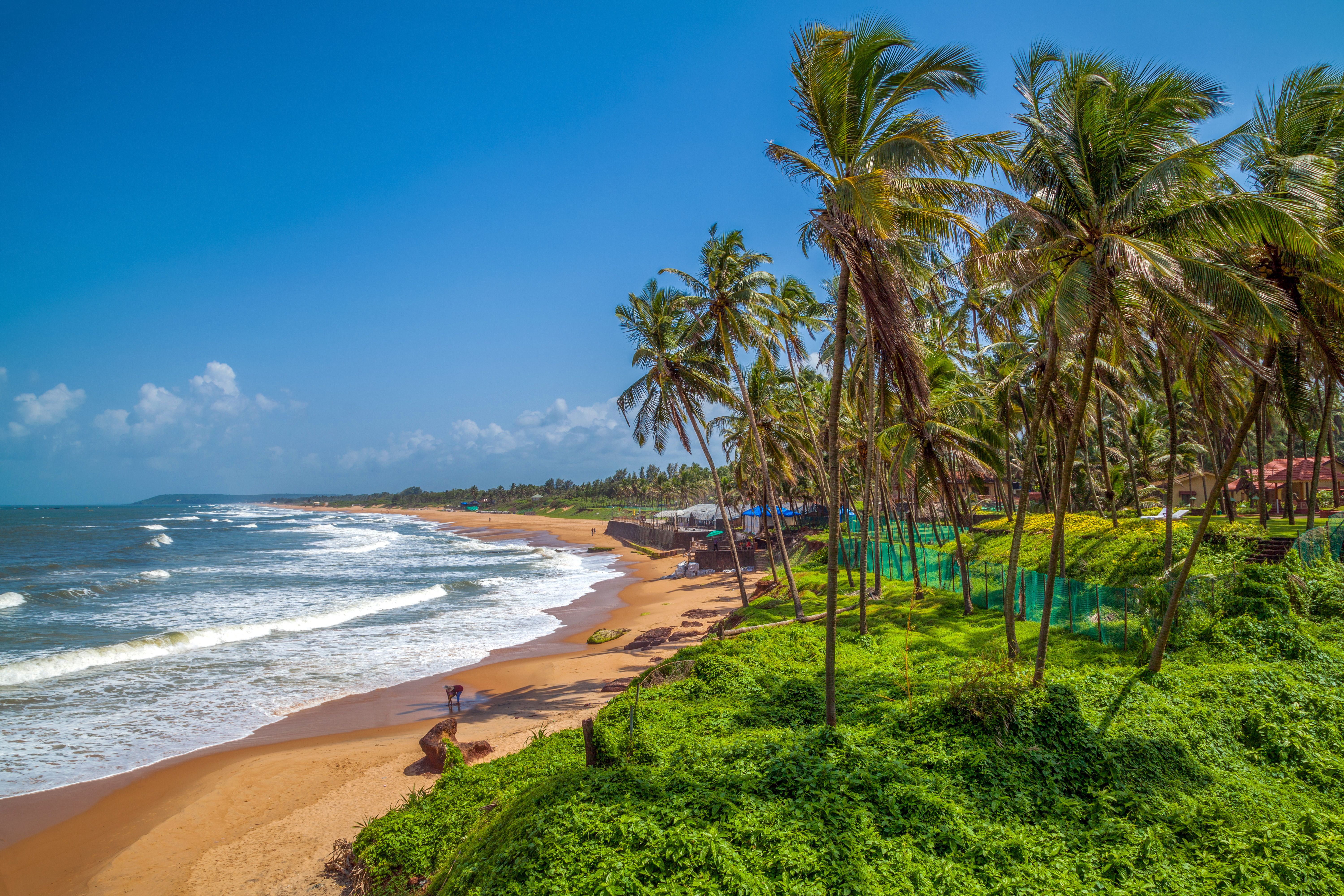 Sinquerim Beach -  best places to visit in Gao India feautured by ratepunk