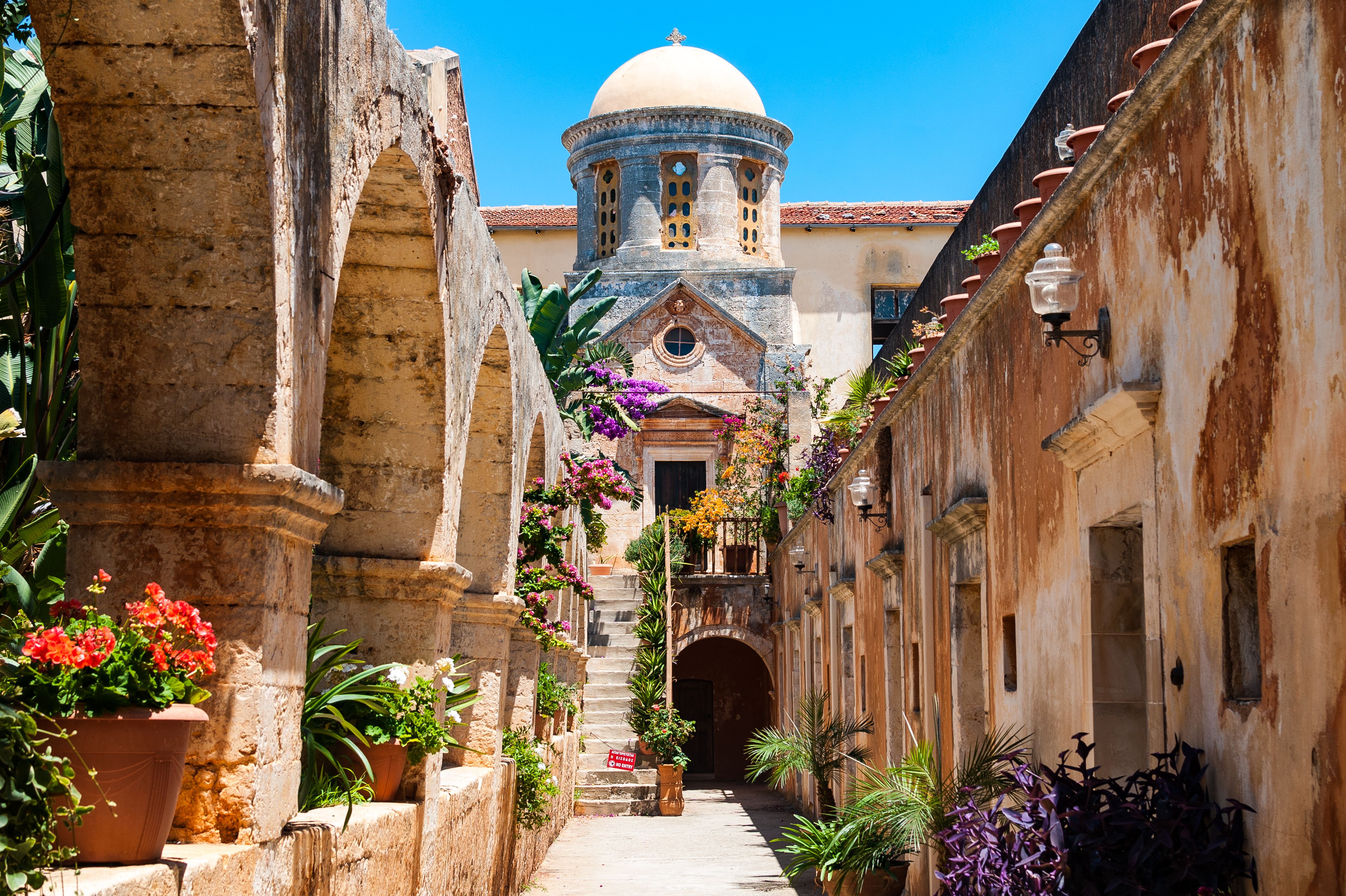 Heraklion or Chania - which one to visit?  Chania's Attractions -ratepunk