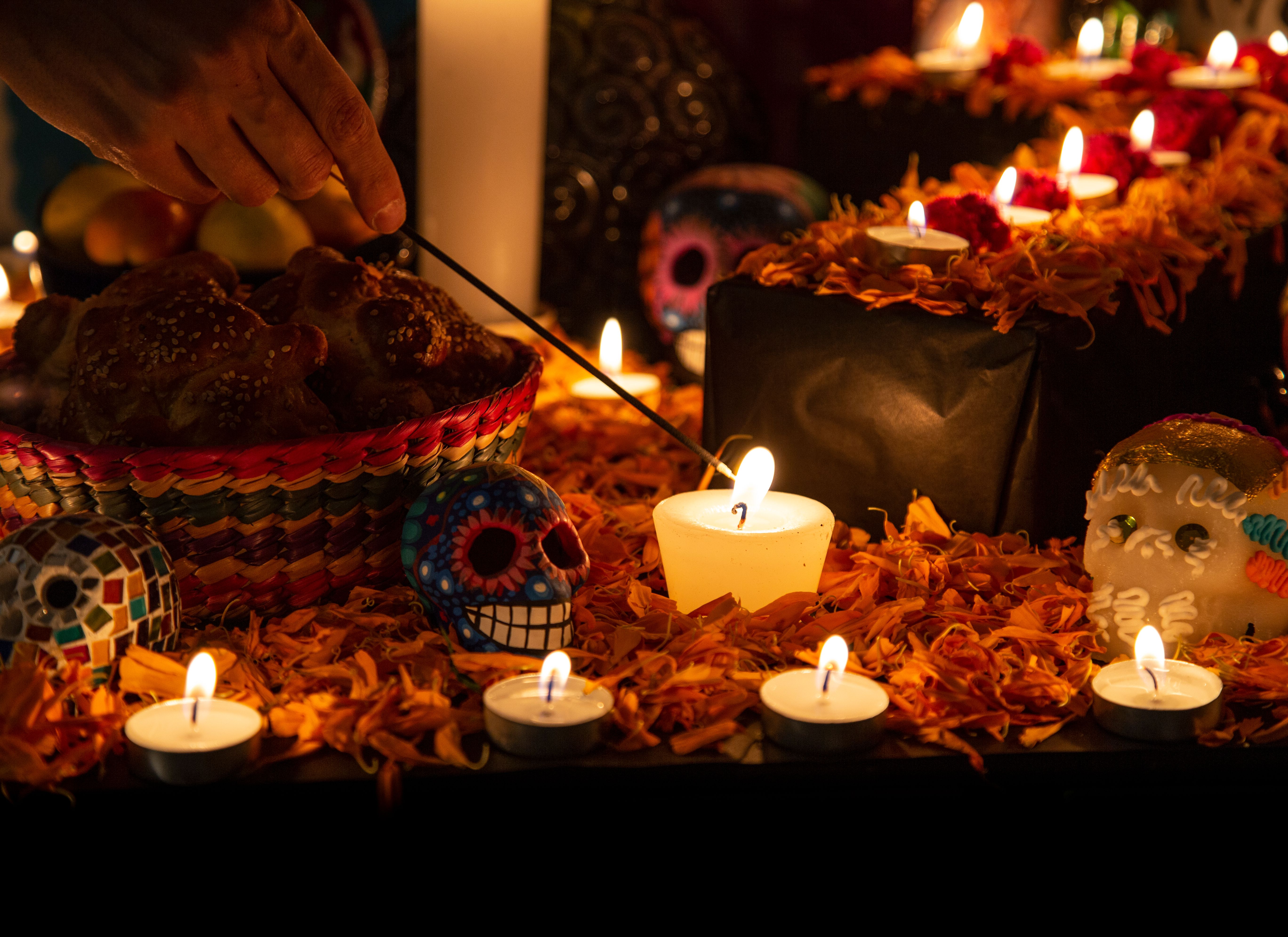 A list of Unique Activities to do When Visiting Mexico City: The Ofrendas a Mexican Tradition - ratepunk