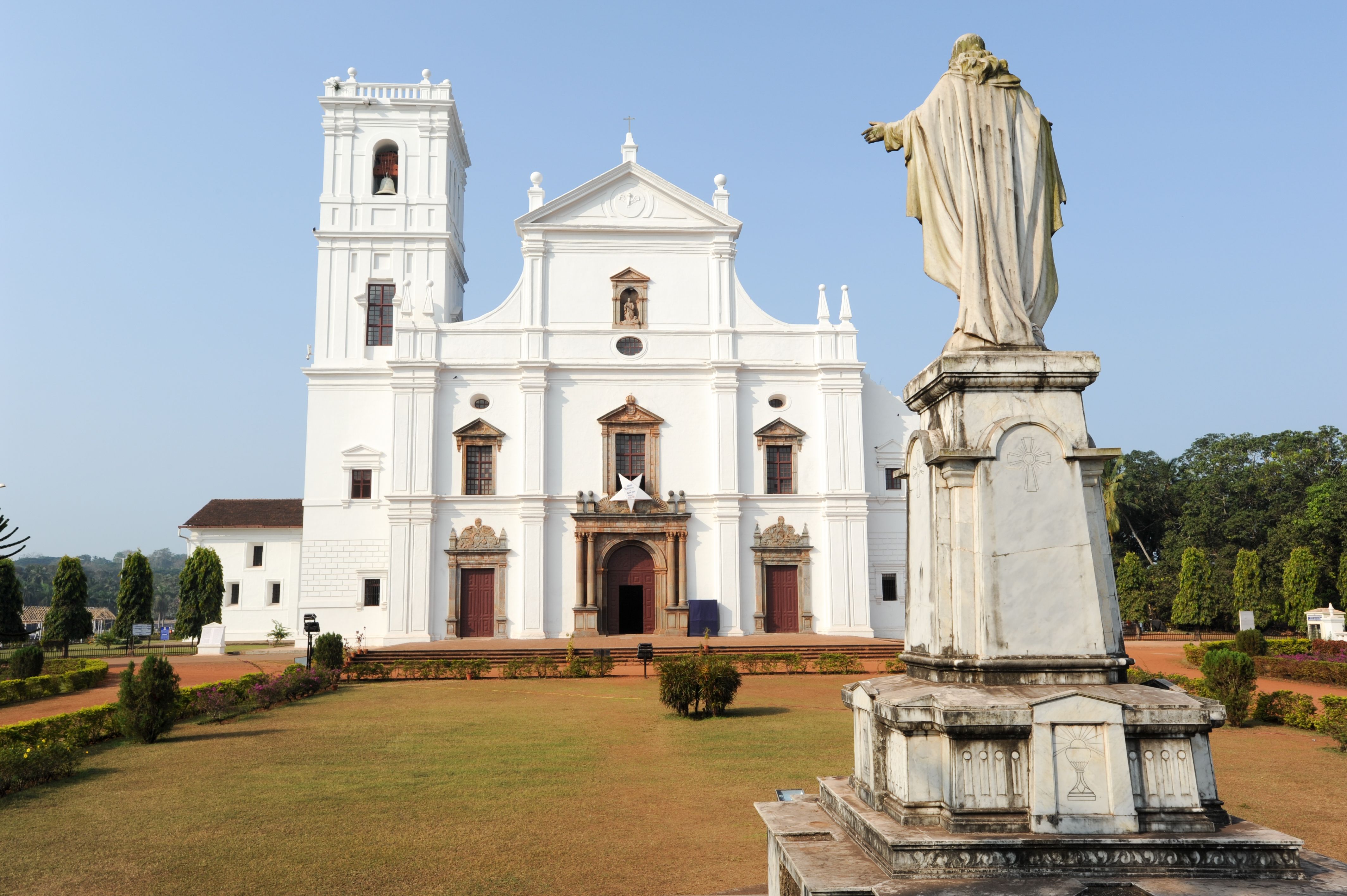 Se Cathedral -  best places to visit in Gao India feautured by ratepunk