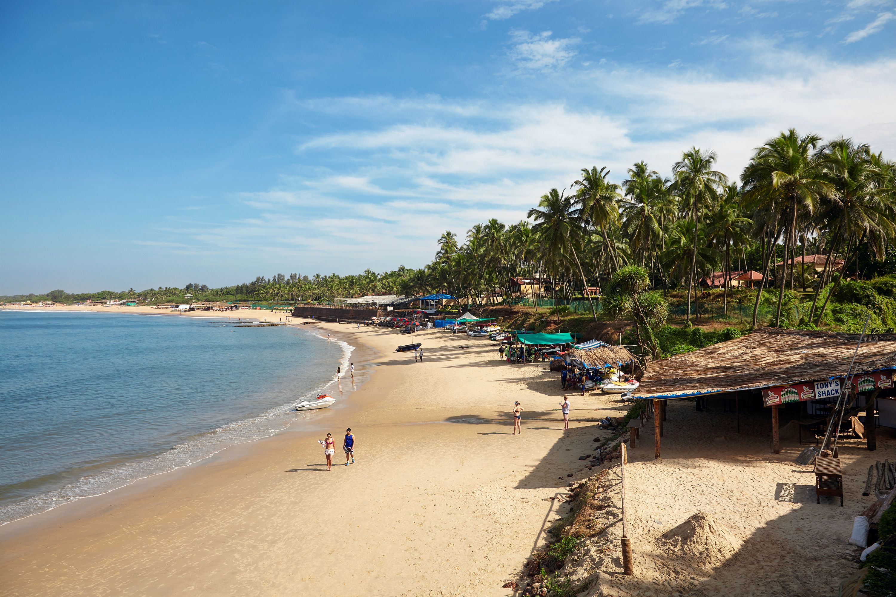 Candolim Beach-  best places to visit in Gao India featured by ratepunk browser extension for travelers