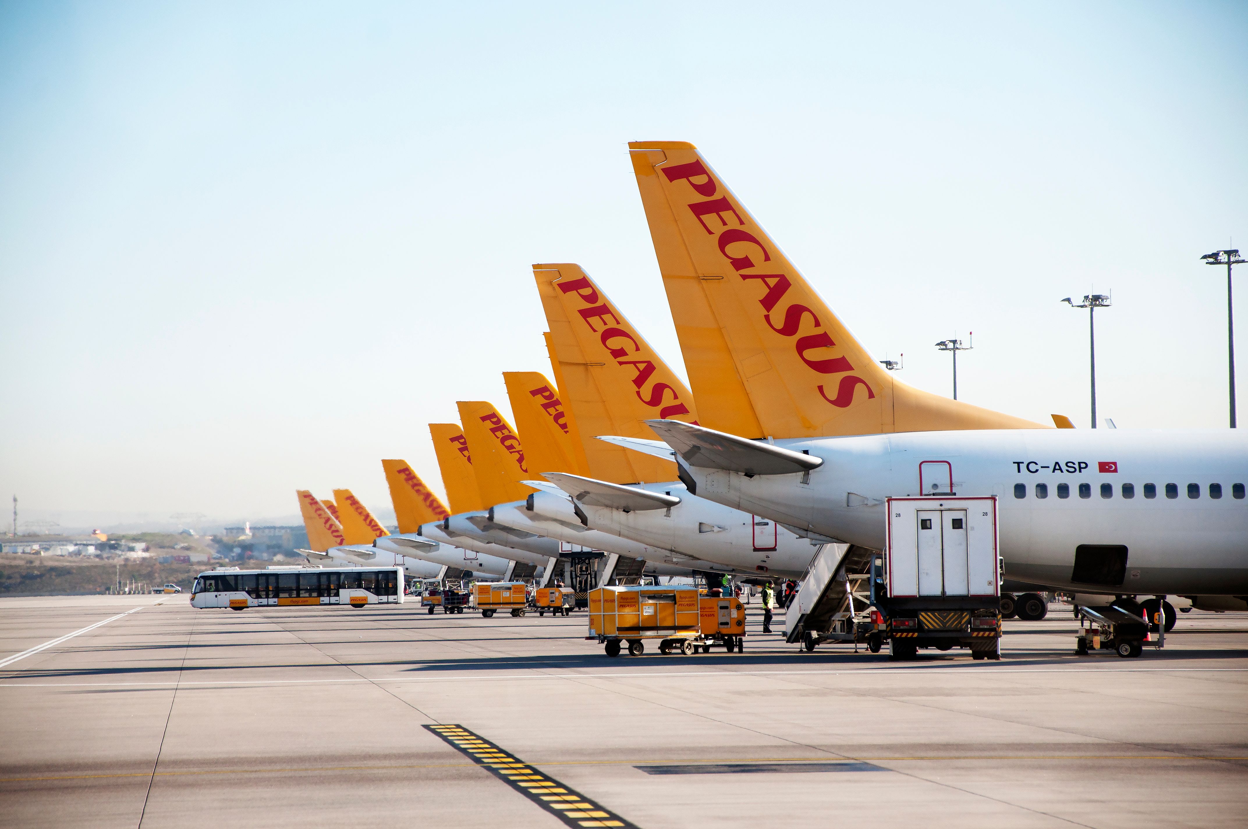 Europe’s Budget-Friendly Airlines You Need to Know - pegasus airlines - turkey - low-budget airlines - ratepunk