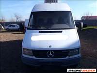 Mercedes Sprinter 308d bontás,motor,váltó,lökhárító,ajtó,diffi