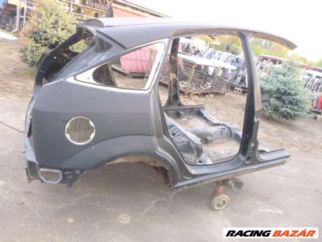 ford focus MK1   1999  5 AJTÓS KAROSSZÉRIA  HÁTULJA+TETEJE  17. kép