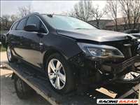 Opel Astra J kombi (A16XER) bontott alkatrészek