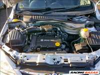 Opel Corsa C 1.0 motor alkatrészek 