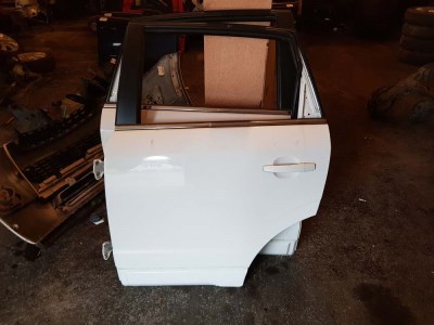 Opel Antara bal hátsó ajtó 95158640