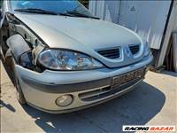 Renault Mégane 1/2 első lökhárító 