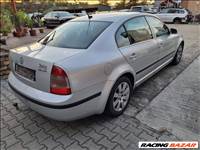 Skoda Superb I V6 2.5 TDI ajtók