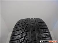 Hankook W320 235/40 R19 