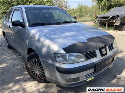 Seat Cordoba 6K2 1.6i  bontott alkatrészei