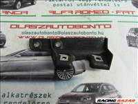 Fiat Bravo II. 51810080 számú, jobb hátsó ajtókárpit tartó