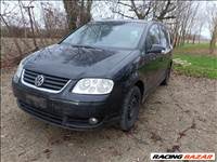 Volkswagen Touran I 2.0Tdi (BKD 383716) bontott alkatrészei, LC9Z színben eladók