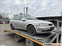 Opel Vectra bontott alkatrészei