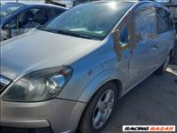 Opel Zafira B bontott alkatrészei (23/34)