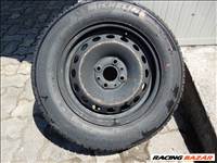  14" használt Fiat Fiorino (gyári felni) lemezfelni, rajta 175/70 használt Michelin nyári gumi 