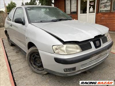 Seat Cordoba 6K2  1.6i bontott alkatrészei