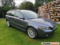 2005 Volvo v50 2.0 136le összes alkatrésze eladó.