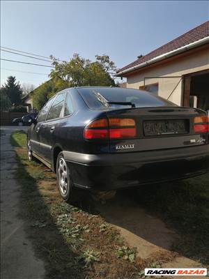 Renault Laguna I Hátsó vészhárító 