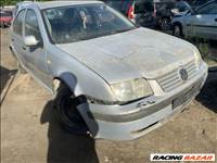 Volkswagen Bora 1.6i bontott alkatrészei