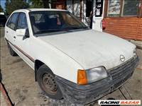 Opel Kadett E 1.4i bontott alkatrészei