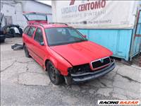 Skoda Octavia I Combi 1.9 TDI karosszéria elemek 8180 színben eladók 8180octavia alh19tdi