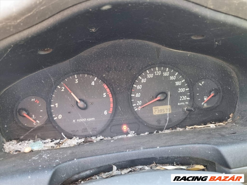 Hyundai Santa Fé (SM) bontott alkatrészei 5. kép