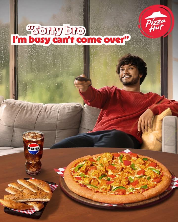 When it’s raining, a pizza from Pizza Hut, a good show and your favourite blanket is a GOATED combo!

(Monsoon, Pizza Lover, Rains)

#HutLover #PizzaHut #Monsoon