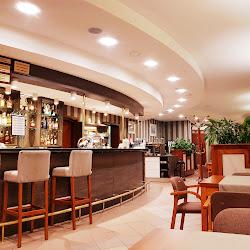Hoteltrojka - logo