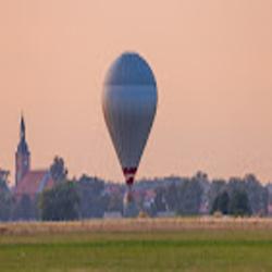 Lotniskoleszno - logo