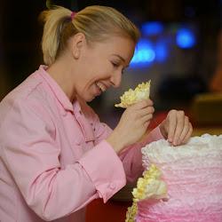 Bakingmyheartout - logo