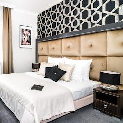 Hotelluxor - logo