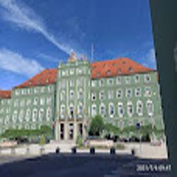 Um - logo