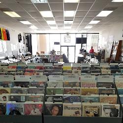 Musicconnectionrecordstore - logo