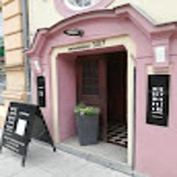 Restauracjamiedzywierszami - logo