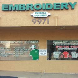 Emeraldsportswear - logo