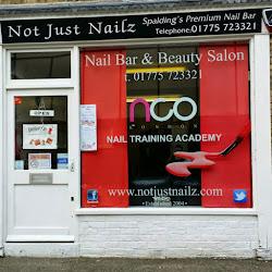 Notjustnailz - logo