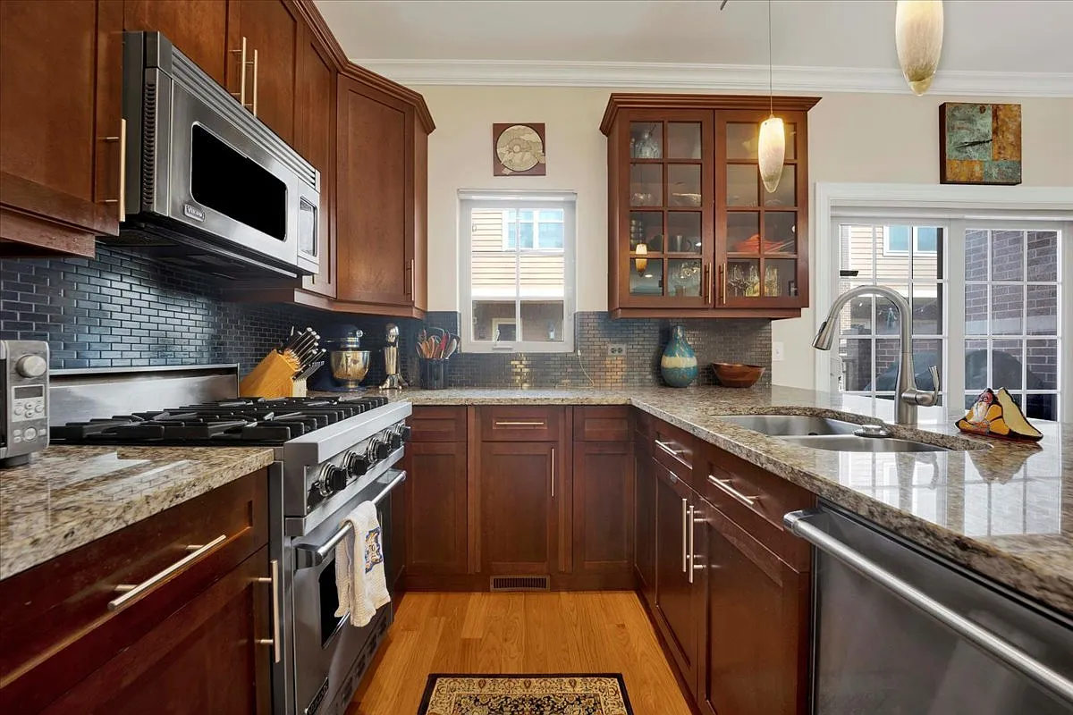 Modern Kitchen