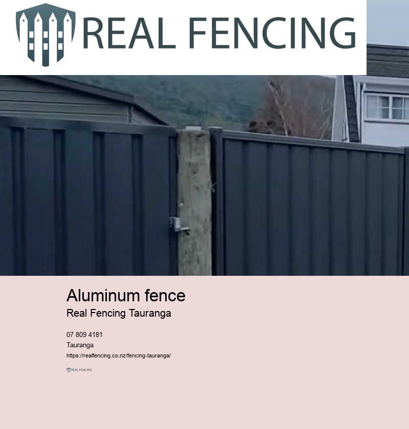 Timber fencing contractors