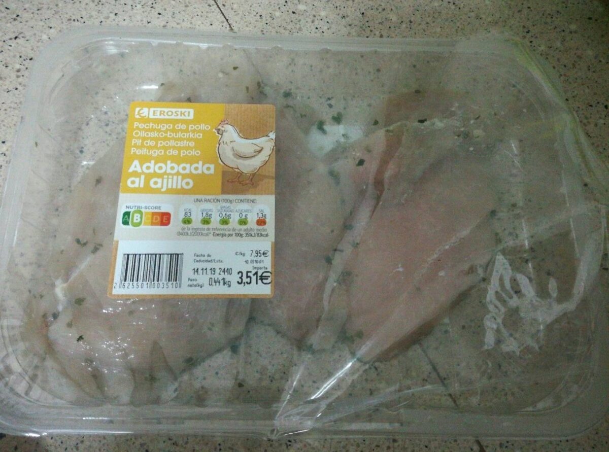 Pechuga Adobada Al Ajillo