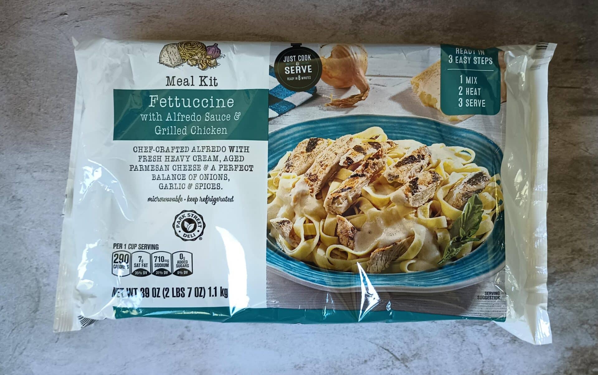 Fettuccine With Alfredo
