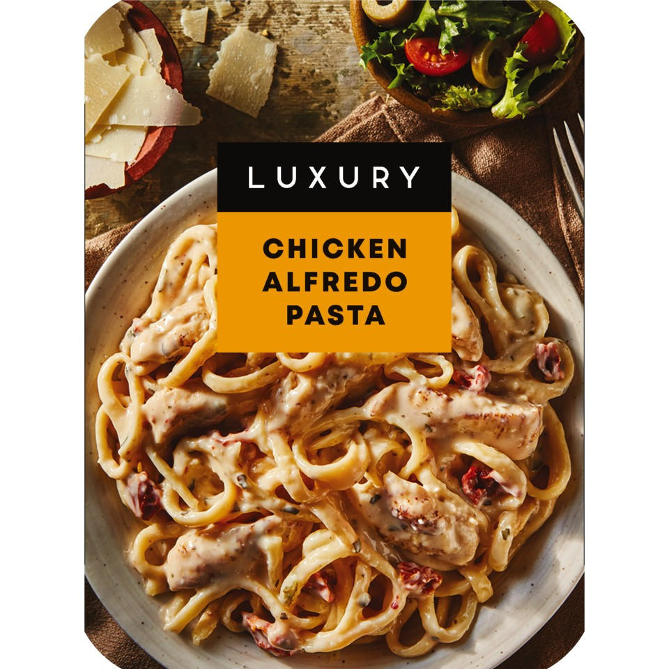 Luxury: Chicken Alfredo Pasta