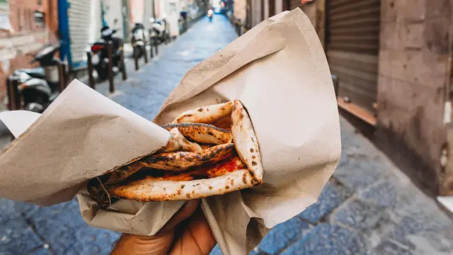 Pizza Doblada Estilo Napolitana