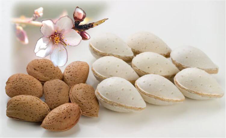 Almendras Rellenas De Almendra