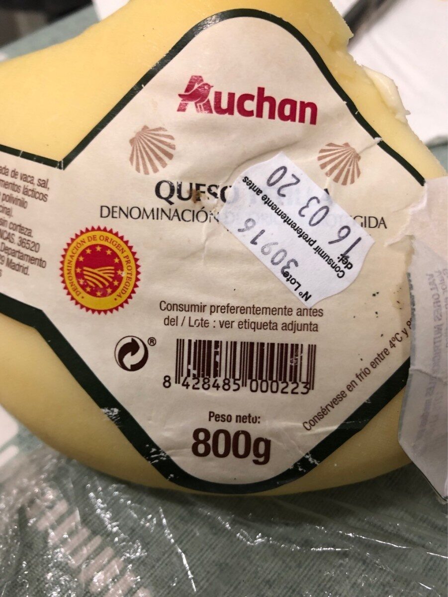 Quedo Tetilla', 'grade': 27, 'brand': 'auchan', 'packagings': [], 'category': 'feta-cheese