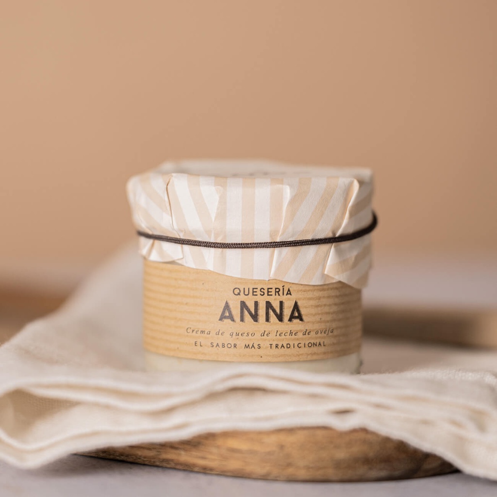 Crema De Queso De Leche De Oveja