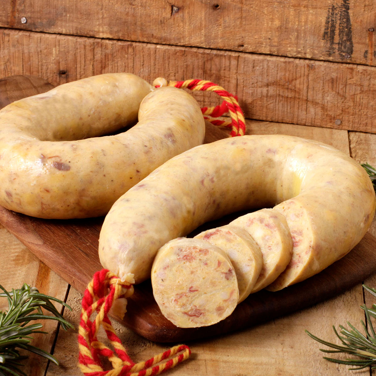 Butifarra Huevo Estrellado Con Patatas Chip E Ibericos