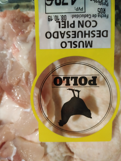 Muslo de pollo deshuesado con piel Muslo de pollo deshuesado con piel